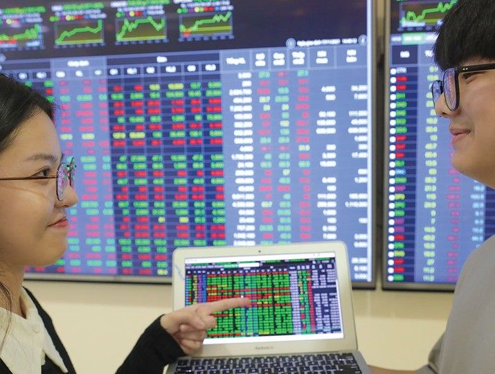 Chứng khoán tuần 21-25/9 được dự báo giằng co trong vùng 1.800-1.840 điểm