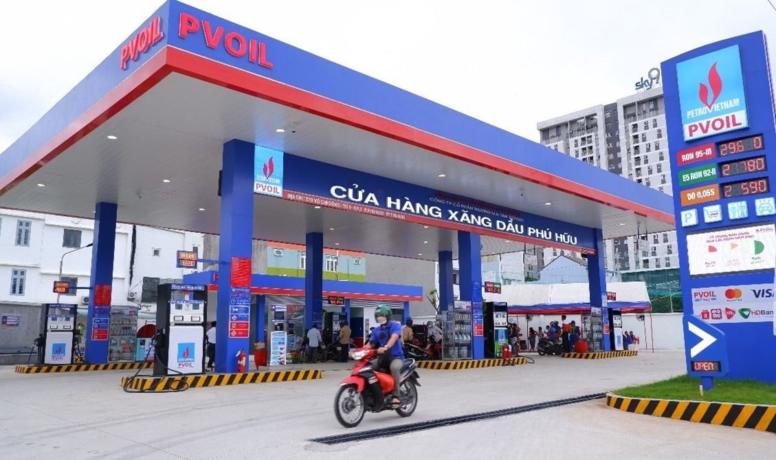 Giá xăng dầu ngày hôm nay 19/9: E10 RON 95-III lên 25.630 đồng/lít