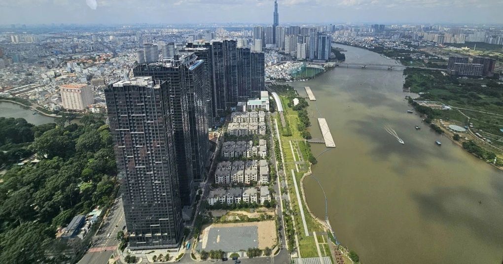 Loạt doanh nghiệp bất động sản phát hành trái phiếu, lãi suất lên 13%/năm
