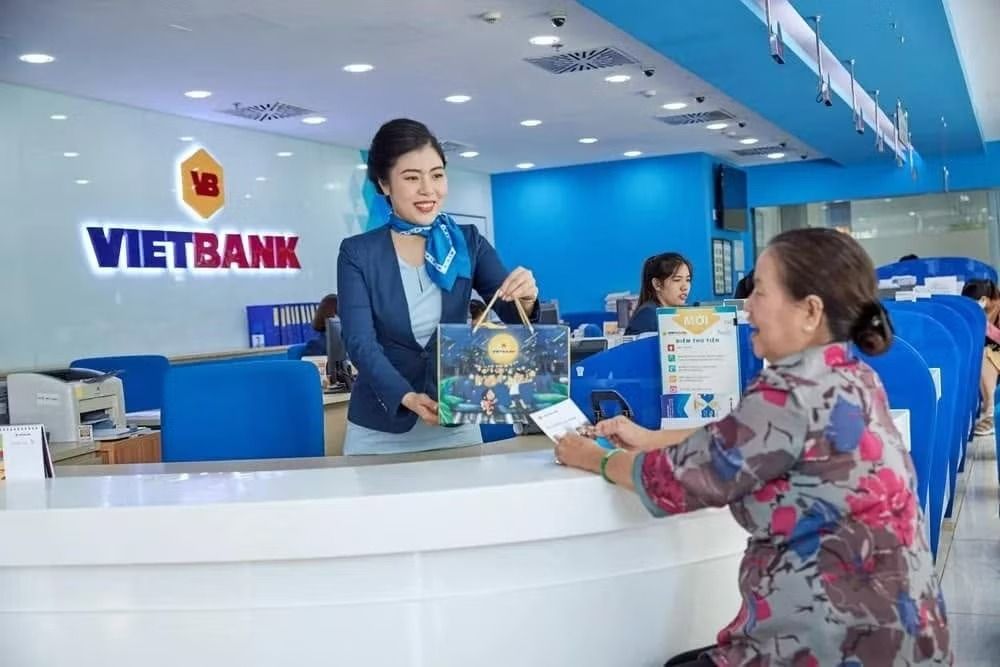 Cổ đông ngân hàng nhận cổ tức khủng