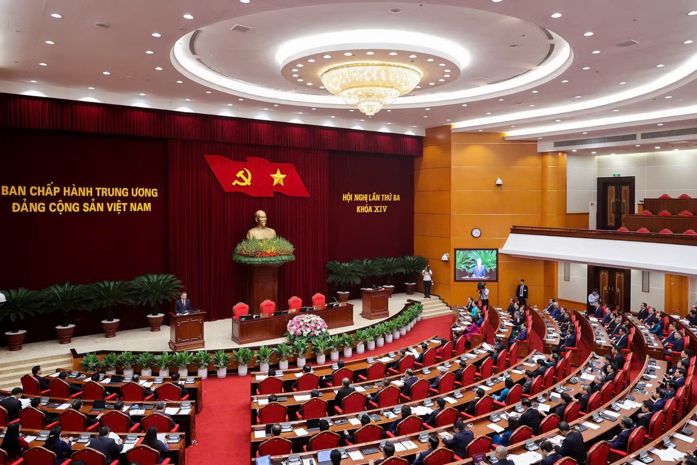 Trung ương giao Bộ Chính trị chỉ đạo sửa đổi Luật Đất đai