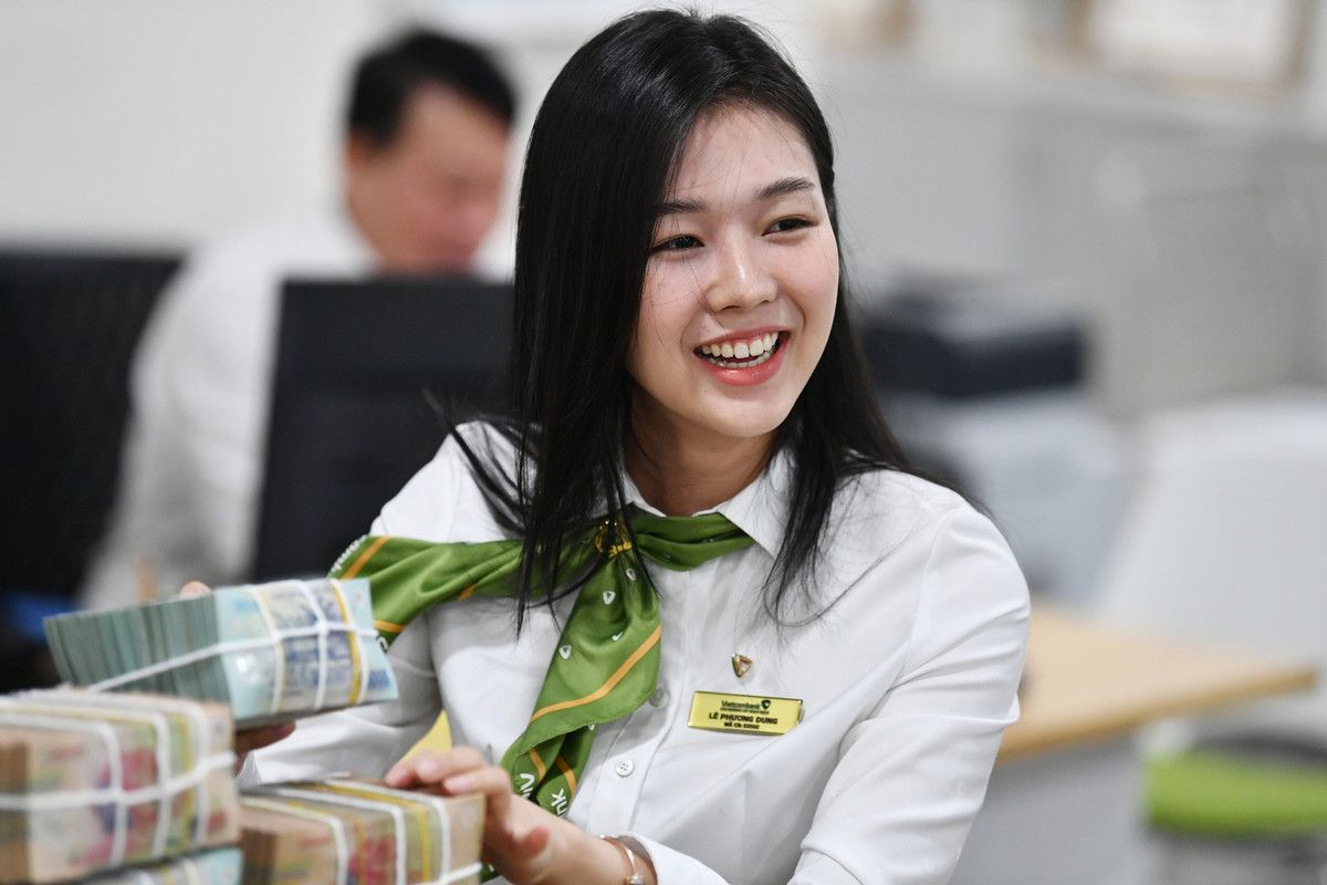 Lãi suất ngân hàng 15/8: Nam A Bank bất ngờ giảm, VCBNeo không còn hiển thị mức 7,8%