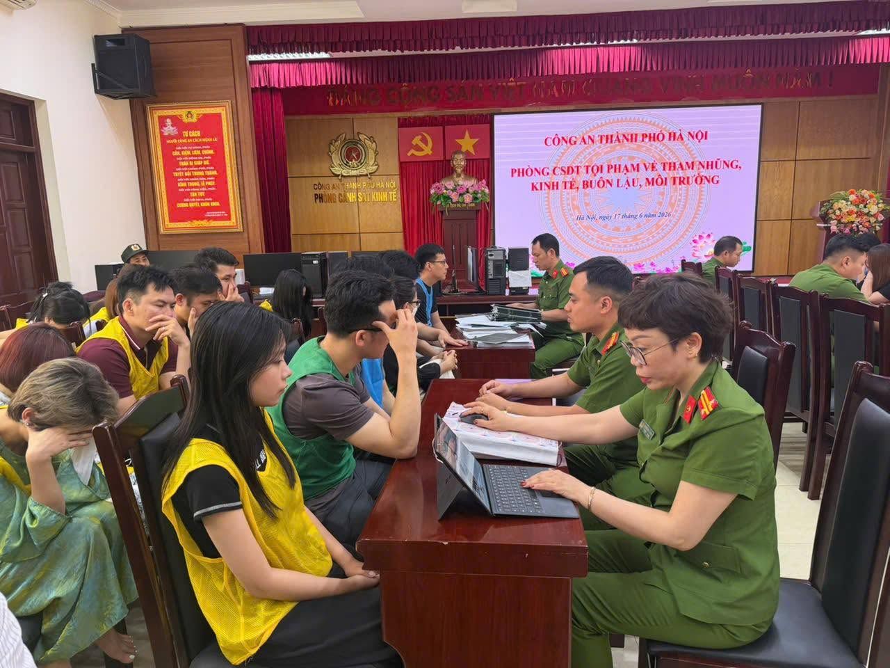 Vạch trần "mê hồn trận" bán kỳ nghỉ nhắm vào người cao tuổi