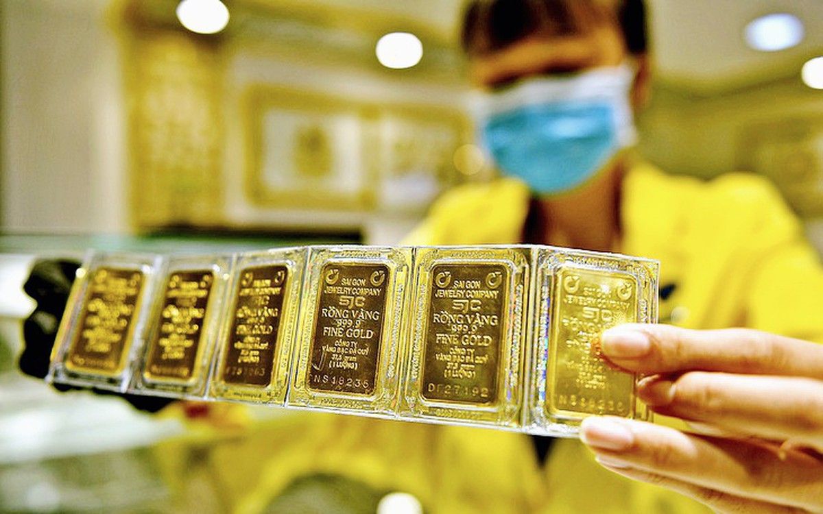 Giá vàng hôm nay 4/9/2026: Thế giới có lúc vọt lên 4.500 USD/ounce