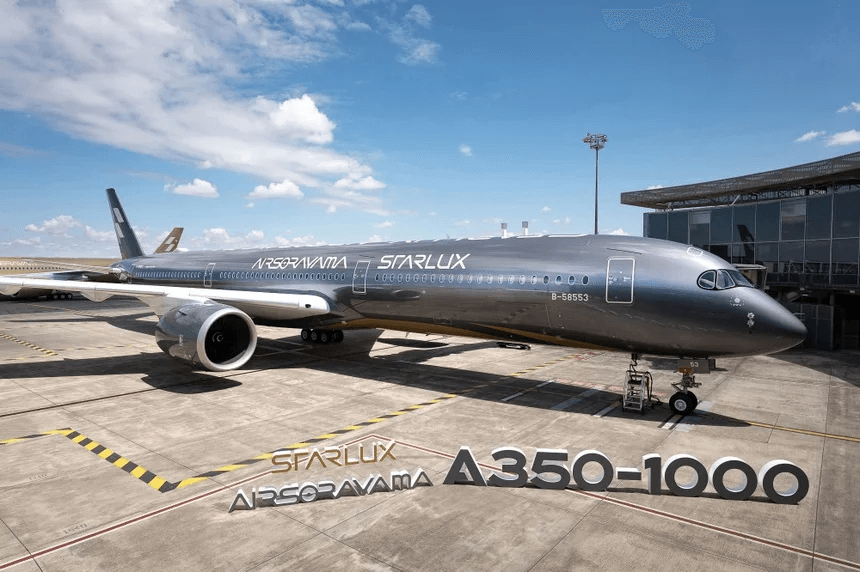 STARLUX đưa tác phẩm nghệ thuật dài hơn 72 m lên bầu trời với Airbus A350-1000 Airsorayama