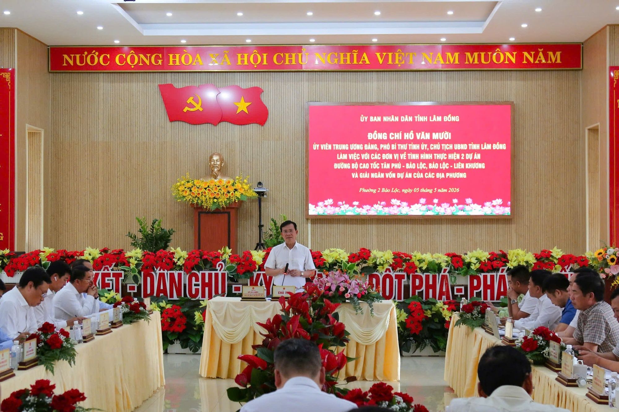 Đường cao tốc Tân Phú - Bảo Lộc chậm tiến độ với vốn 18.002 tỷ đồng; Chủ tịch Tập đoàn Sơn Hải đề nghị giải pháp