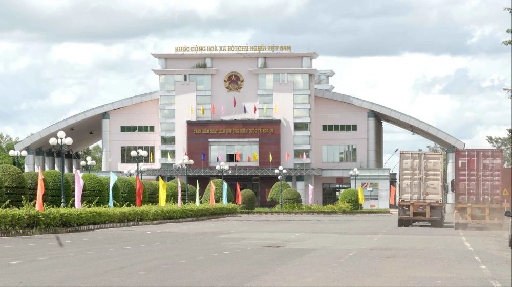 Cambodia tightens border clearance at checkpoints, Vietnamese exporters urged to adapt
