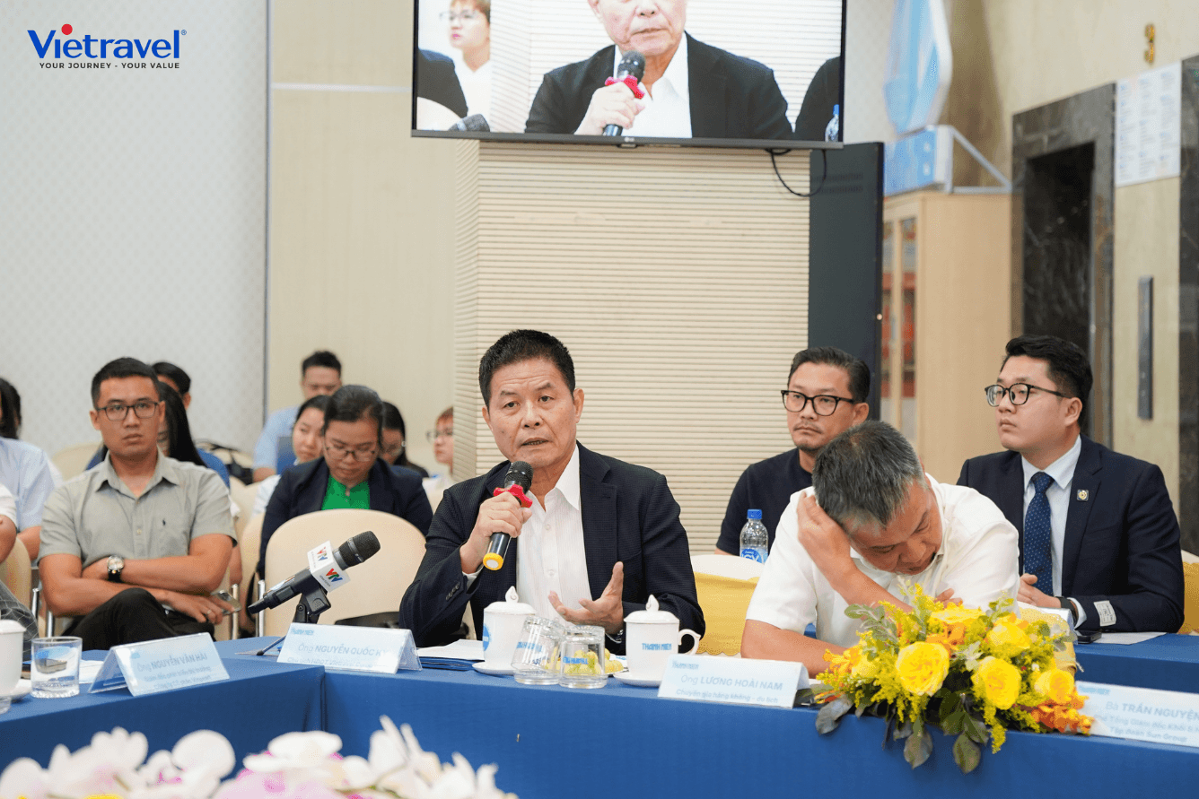 Giữa khủng hoảng giá nhiên liệu, Chủ tịch Vietravel cảnh báo Việt Nam có thể bỏ lỡ cơ hội thu hút khách du lịch tới Thái Lan, Singapore và Malaysia nếu không có sự điều chỉnh chính sách.