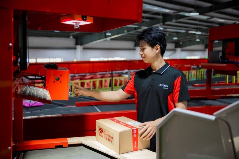 Viettel chi hơn 311 tỷ đồng để thực hiện quyền mua nhằm duy trì trên 60% cổ phần tại Viettel Post giữa đà giảm của cổ phiếu VTP