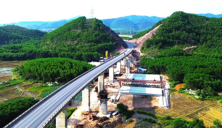 Tăng tốc giải ngân hơn 23.000 tỷ đồng vốn giao thông
