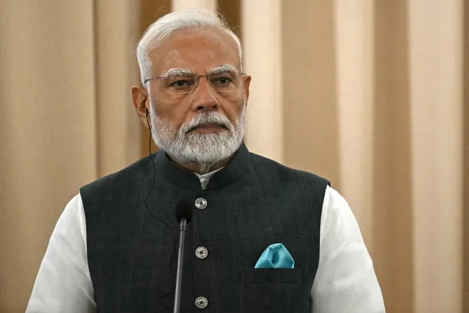 India does not plan to raise import duties on gold and silver, Reuters reports