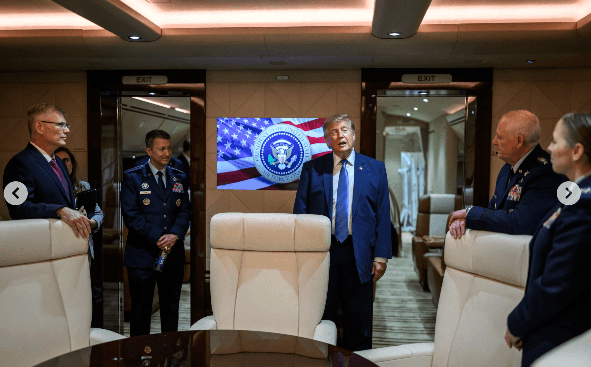Chuyên cơ 400 triệu USD của ông Trump chính thức cất cánh, hé lộ không gian xa hoa