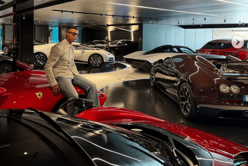 Ronaldo có 5 siêu xe cực hiếm, tổng giá trị gần 900 tỷ đồng