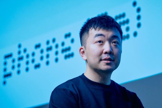 CEO hãng điện thoại danh tiếng tuyên bố sốc 65 triệu để mua iPhone Duo đúng là phí tiền.jpg