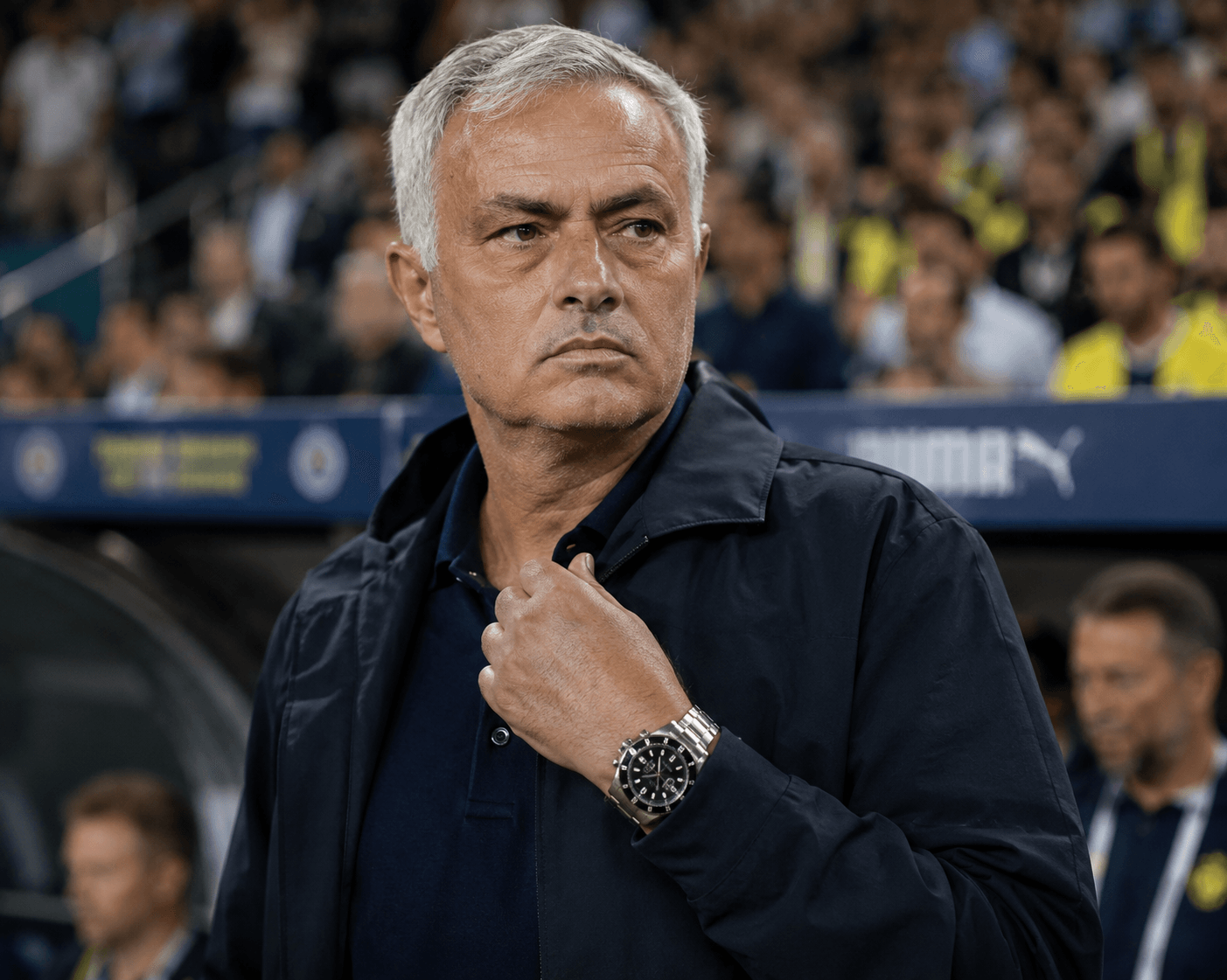 Mourinho đổi gu đồng hồ, xuất hiện với Rolex Deepsea giá gần 13.000 bảng
