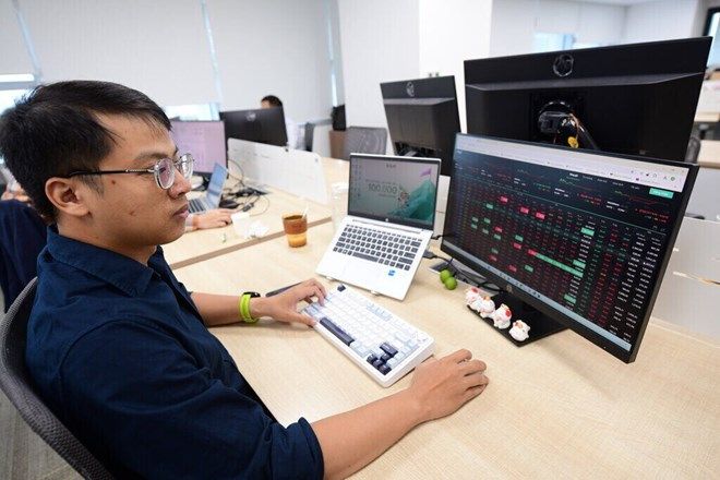 Thị trường chứng khoán còn nhiều áp lực, nhà đầu tư được khuyến nghị hạn chế dùng đòn bẩy