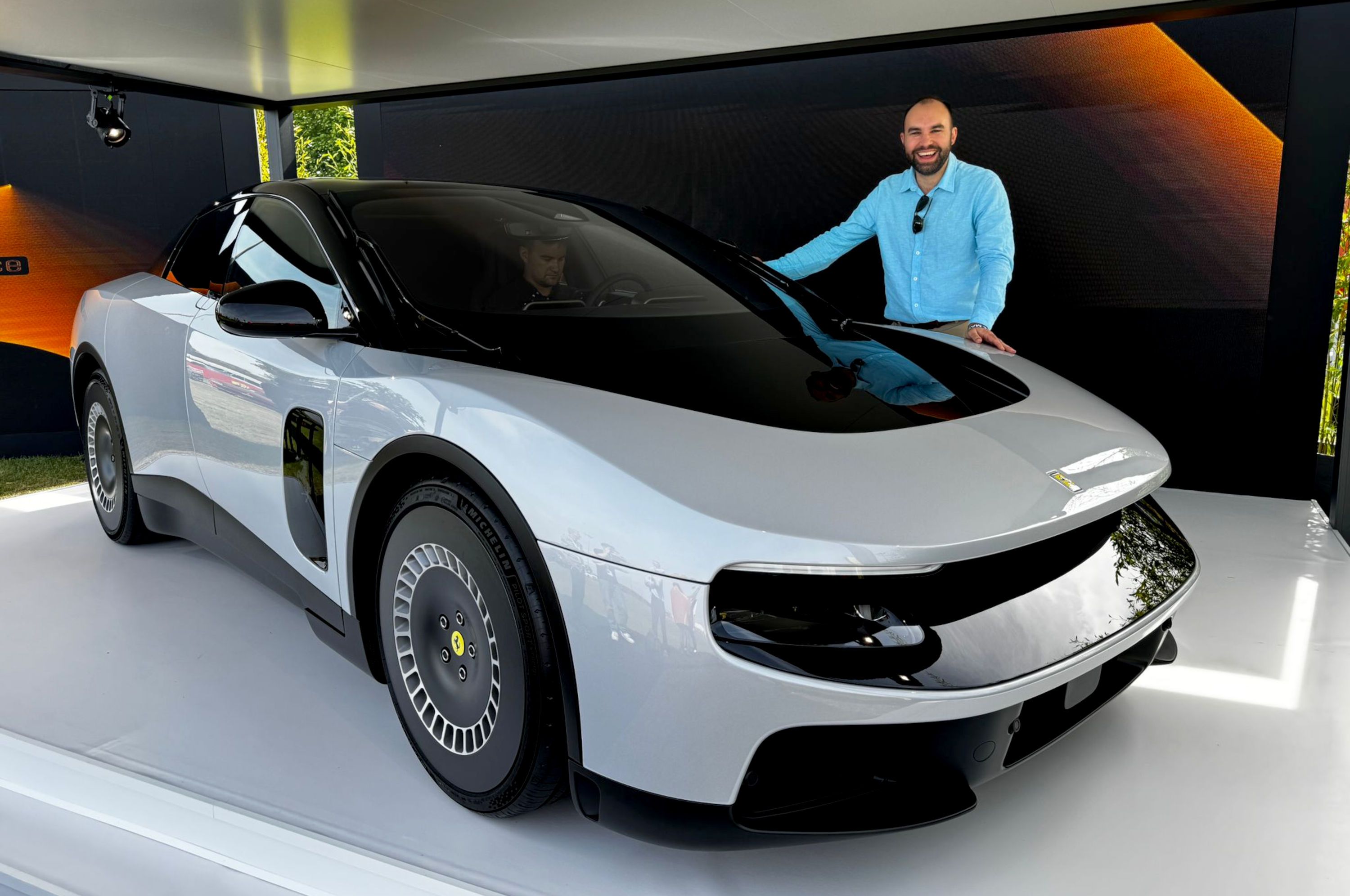 Ferrari Luce ev.jpg