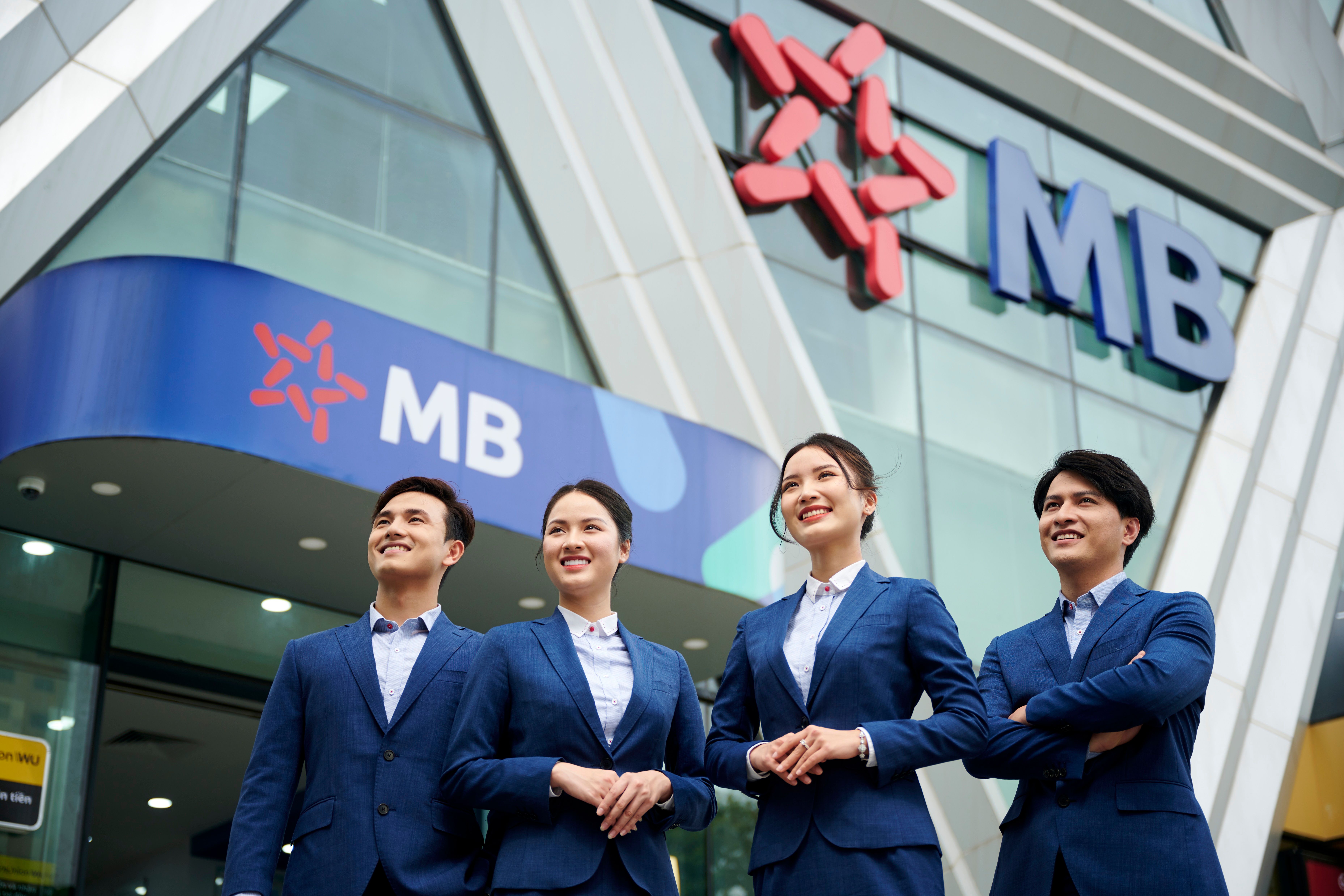 Ba cổ phiếu ngân hàng được đánh giá tích cực trong phiên đầu tháng 10