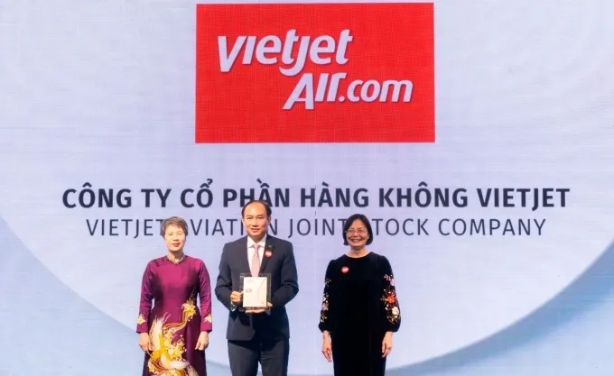 Vietjet wins two CSA 2026 sustainability awards