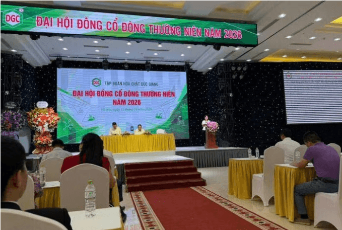 Nắm lượng tiền gửi hơn 12.000 tỷ đồng, Hóa chất Đức Giang sẽ làm gì tới đây?