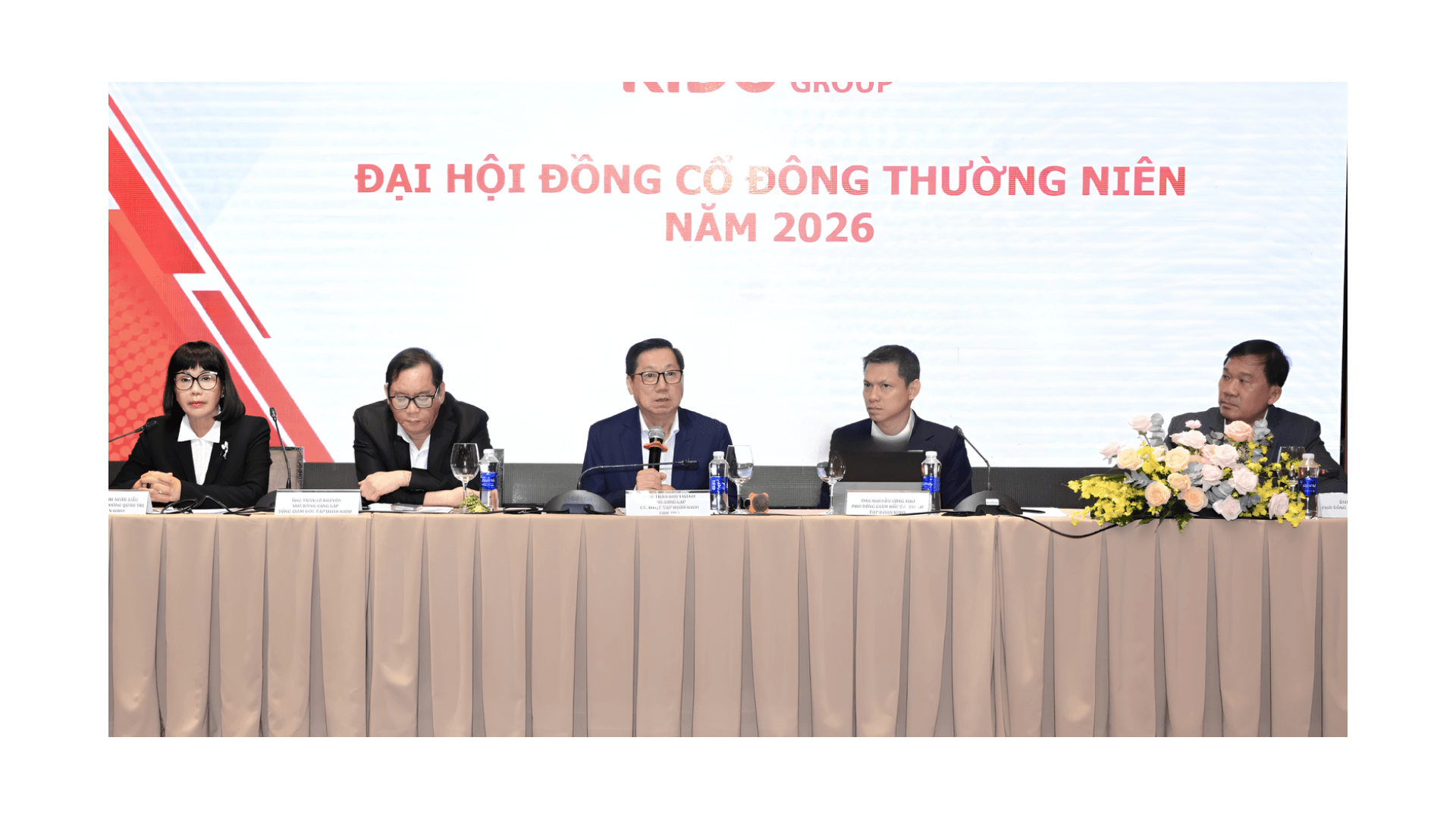 Tổng Bí thư, Chủ tịch nước Tô Lâm dâng hương tưởng niệm Chủ tịch Hồ Chí Minh tại Thái Lan (2).png