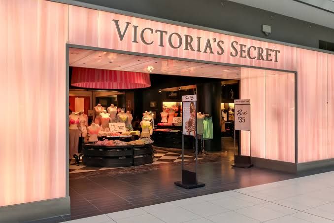 Cổ phiếu Victoria’s Secret tăng hơn 300%, vốn hóa vượt 6,9 tỷ USD