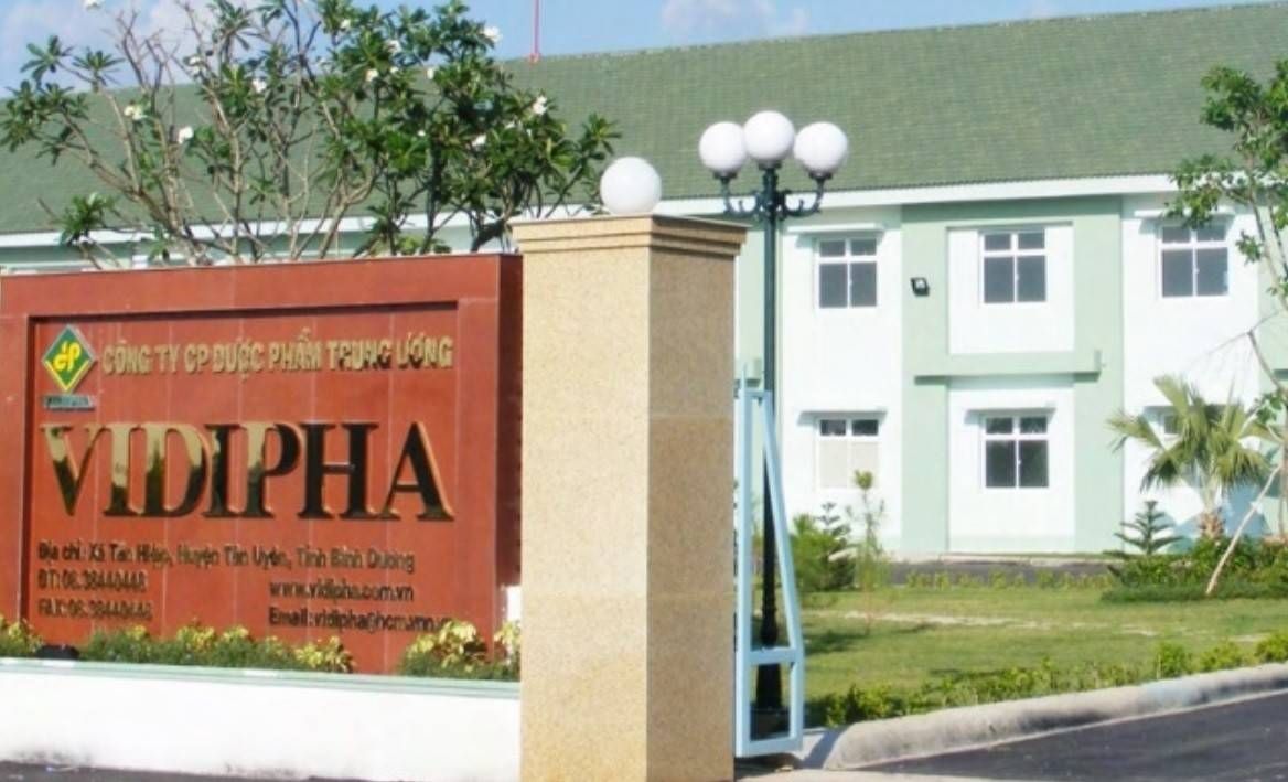 Chủ tịch Vidipha và con gái cùng bán hơn 3 triệu cổ phiếu