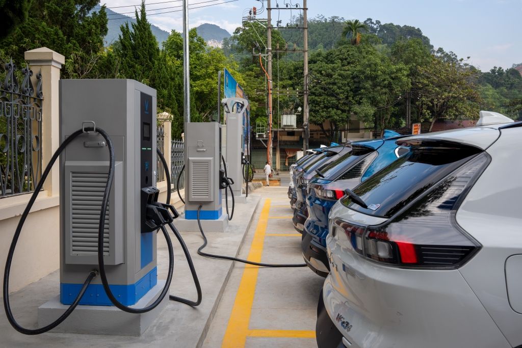 Đưa hạ tầng trạm sạc xe điện vào quy chuẩn
