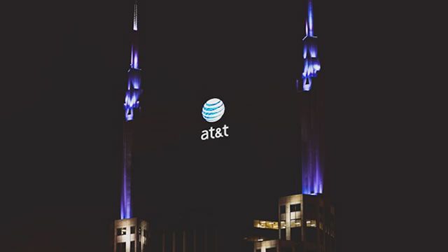 AT&T Shares Pause Friday: What's Going On?