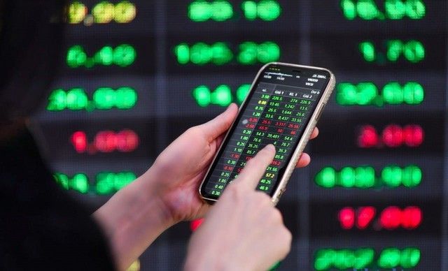 VN-Index giảm điểm bốn năm liên tiếp trong tháng 4: lịch sử lặp lại hay lần này sẽ khác?