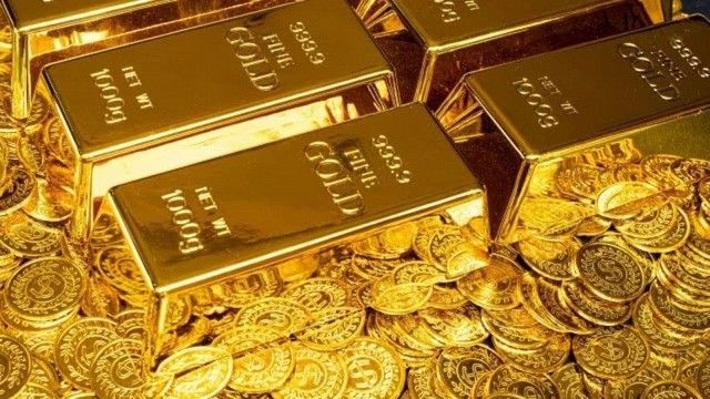 Global gold price falls sharply on May 1, trading around $4,561 per ounce