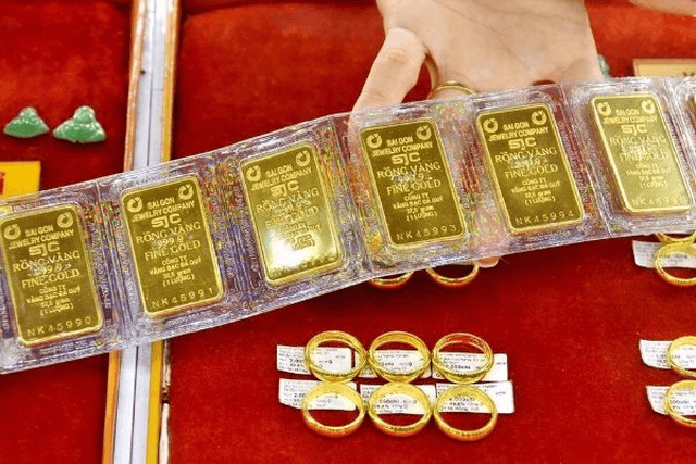 Domestic gold prices hover around 167.5 million VND per tael on May 10 as world prices rally