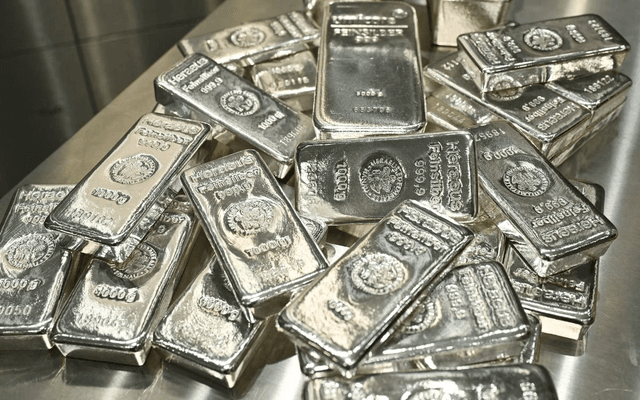 Silver hits two-month high as iShares Silver Trust accumulates tens of tonnes