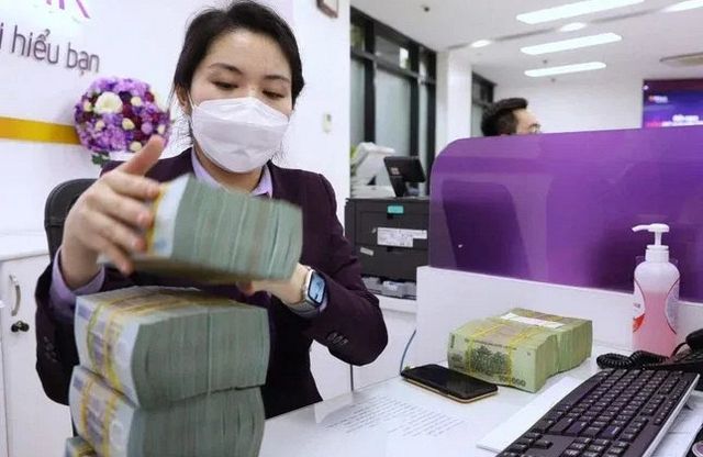 Hanoi police warn public about high-yield savings scams advertised on social media