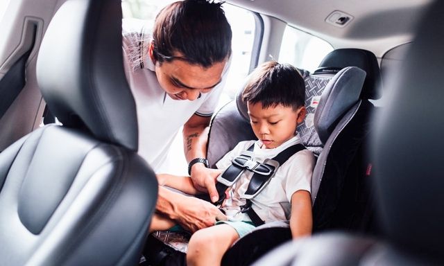 From August 15, drivers who transport children under 10 and shorter than 1.35 m without proper safety devices will receive a warning