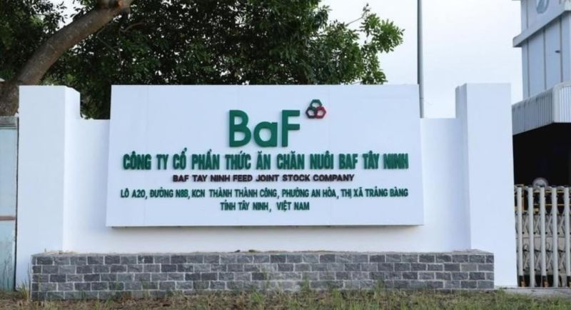 bà.jpg