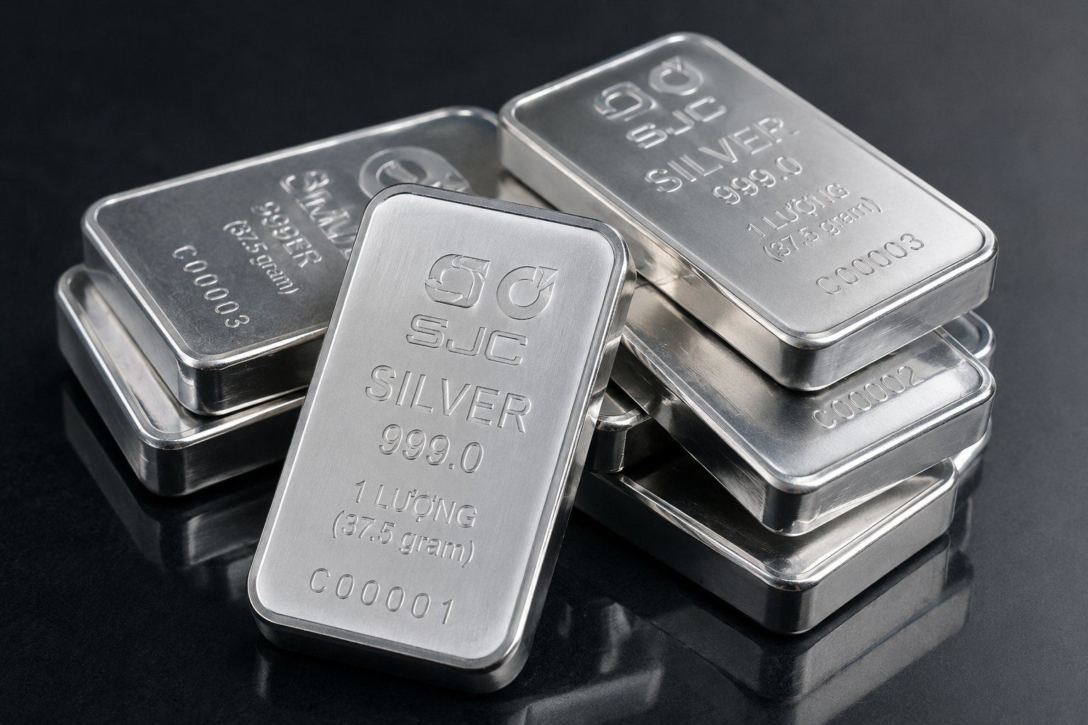 Giá bạc hôm nay 21/8: Quay đầu tăng