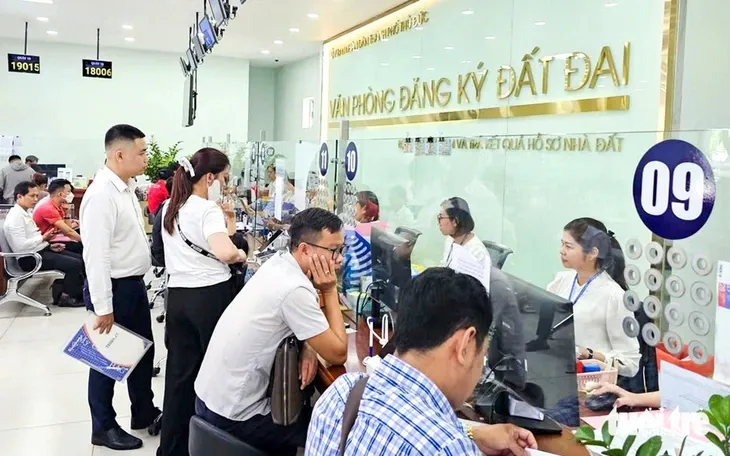 TP HCM chuyển 26 thủ tục đất đai về cấp xã