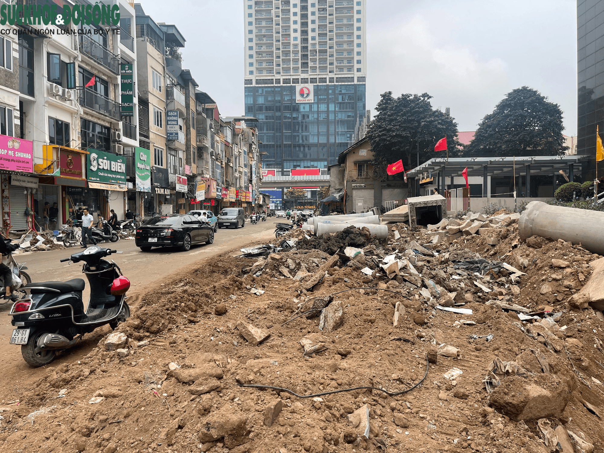 Hà Nội tăng tốc hạ tầng, áp lực xử lý phế thải ngày càng lớn