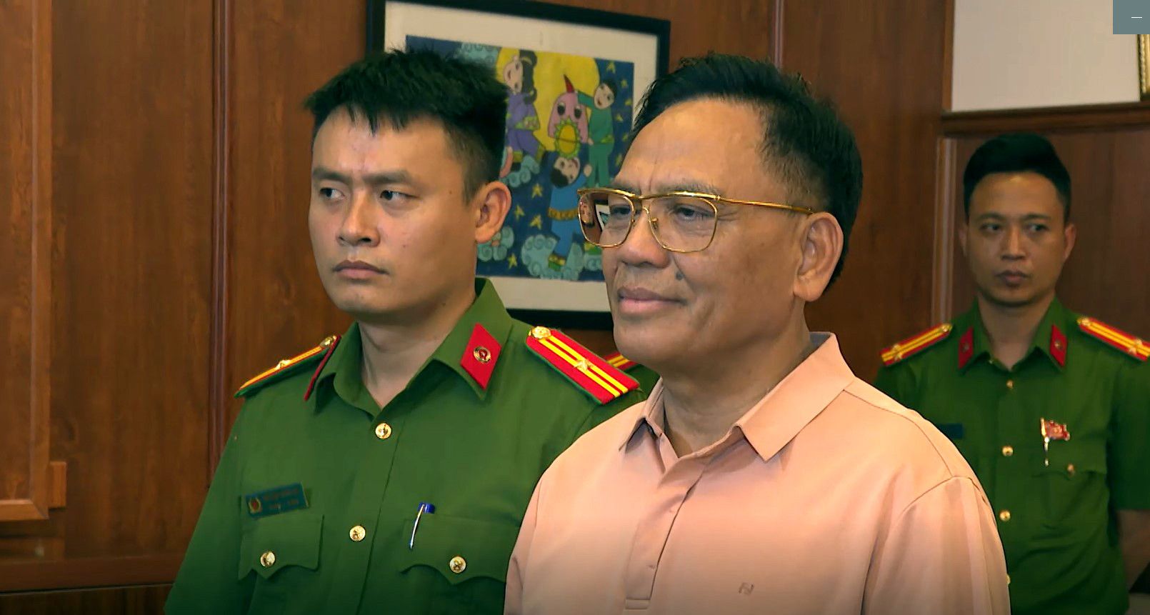 Bầu Đoan hứa chi 1 tỉỷ, doanh nghiệp bầu Đệ bị loại khỏi cuộc đấu giá đất 255 tỷ thế nào?