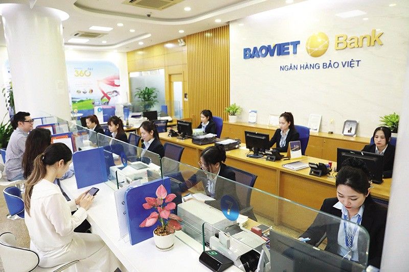Bẫy "ưu đãi nội bộ" bủa vây người gửi tiền ham lãi cao