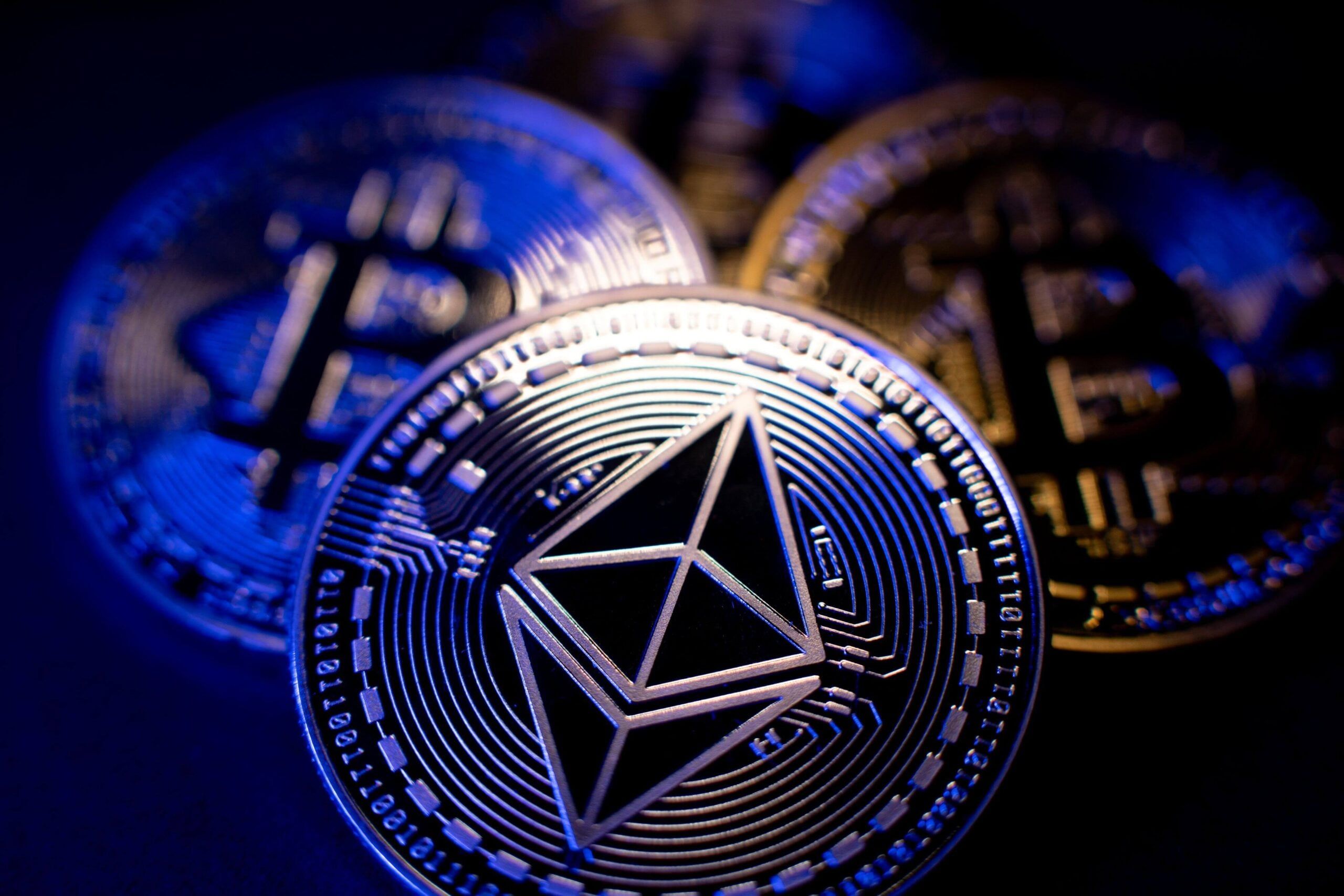 Bitcoin vs Ethereum: which cryptocurrency offers the strongest investment opportunity in 2026?