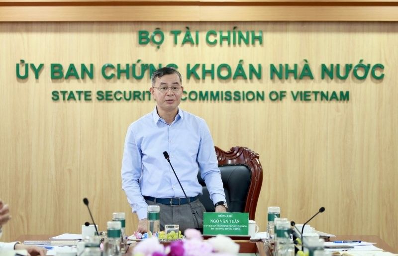 Bộ trưởng Tài chính: Thị trường chứng khoán cần hướng tới chuẩn mực cao hơn