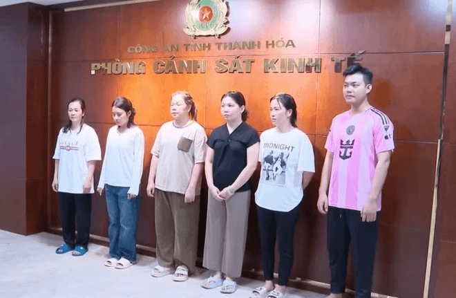 Đường dây buôn lậu vàng thỏi nghìn tỷ bị bóc gỡ