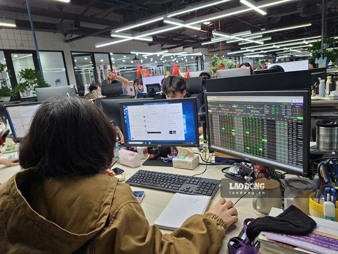 Các quỹ ETF cơ cấu danh mục, dự kiến mua ròng 245,92 triệu USD trước ngày nâng hạng