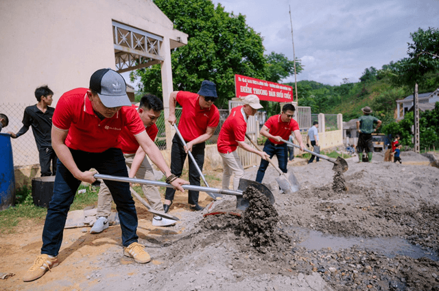 cac-se-a-banker-thuc-hien-cong-trinh-con-duong-den-truong-tai-diem-truong-sc.png
