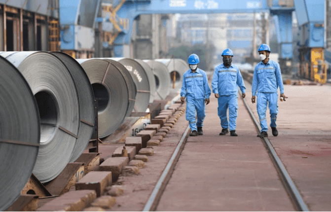 Hòa Phát (HPG) chịu gần 15.000 tỷ đồng chi phí lãi vay kể từ khi động thổ siêu dự án Dung Quất 2