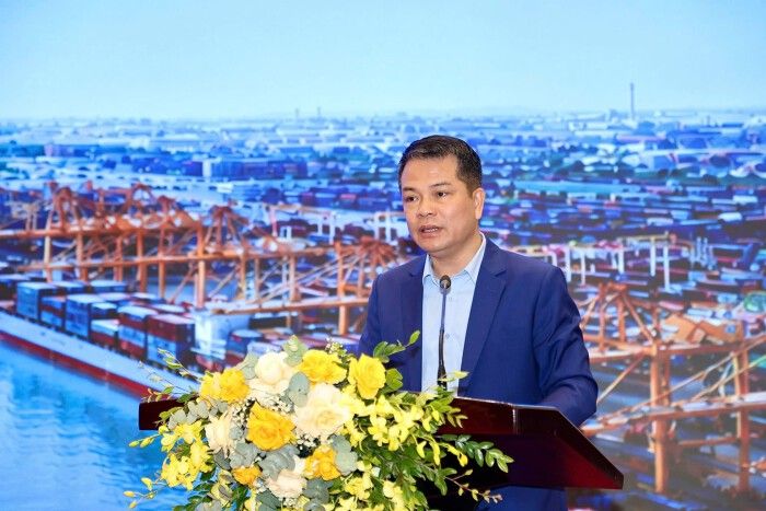 ceo cảng đình vũ.jpg