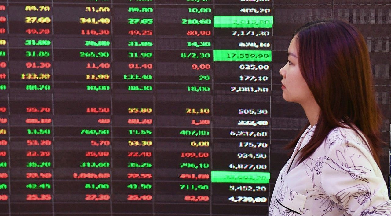 Chứng khoán 19/8: VN-Index có thể rung lắc trong vùng 1.700-1.750 điểm