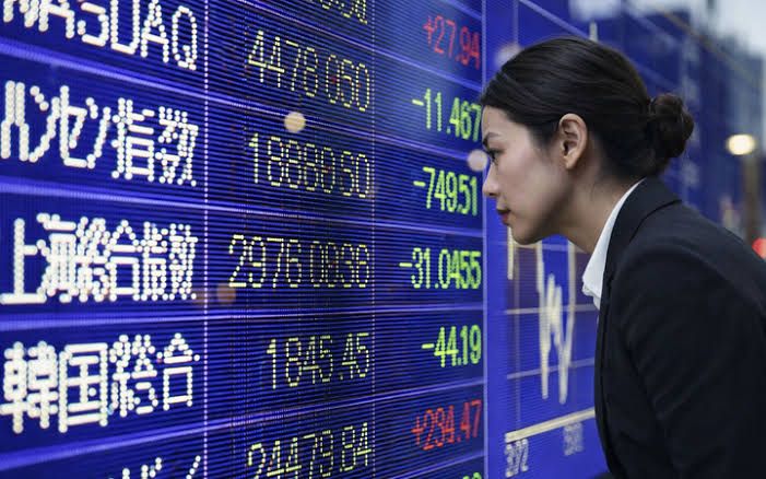 Kospi đảo chiều từ tăng gần 2% sang giảm, chứng khoán châu Á biến động mạnh